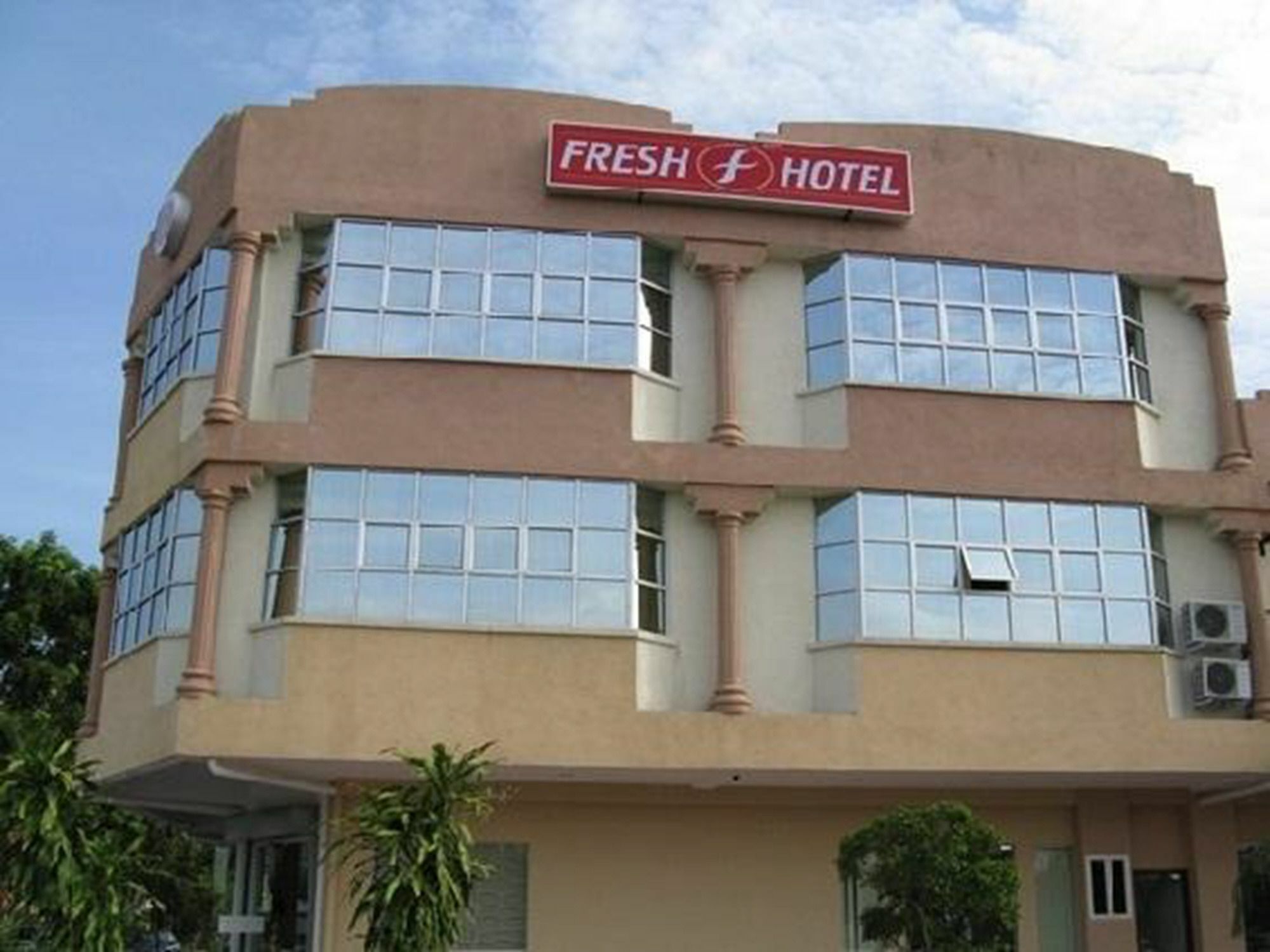 Fresh Hotel Bercham ايبوه المظهر الخارجي الصورة